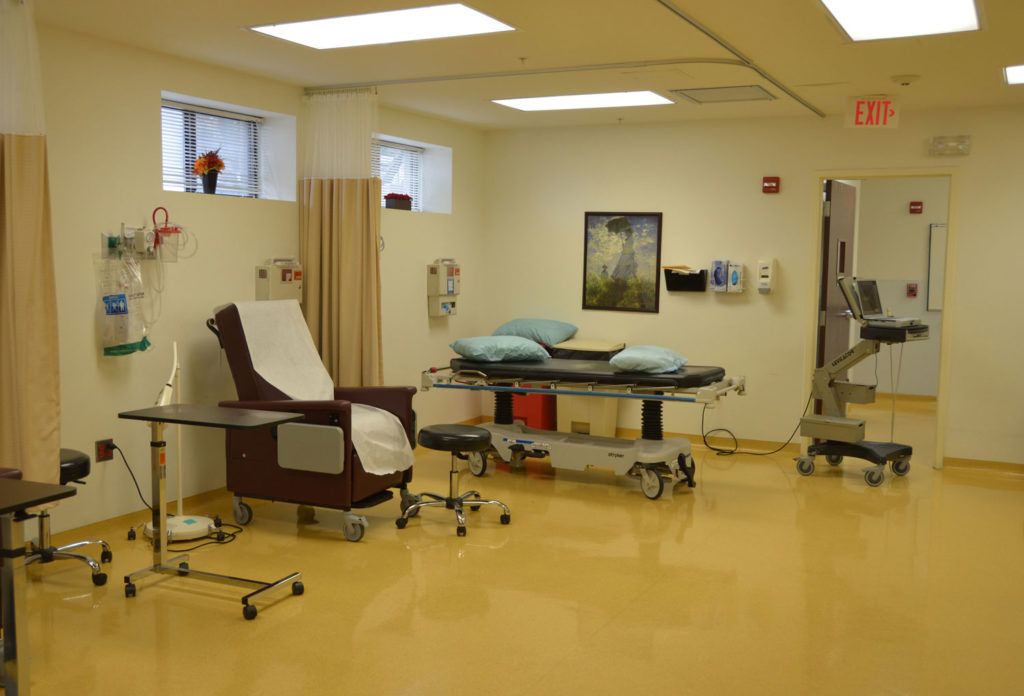 Azura Vascular Care treatment room